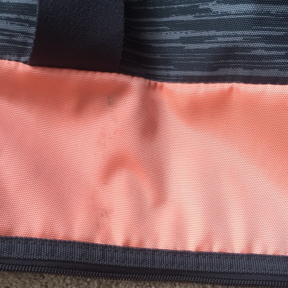 Adidas fearless gym/weekend bag - Picture 7 of 8